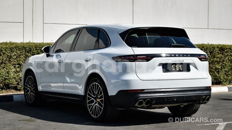 Big with watermark porsche cayenne ashanti import dubai 42030