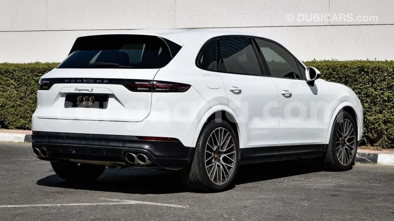 Big with watermark porsche cayenne ashanti import dubai 42030