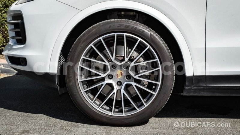 Big with watermark porsche cayenne ashanti import dubai 42030