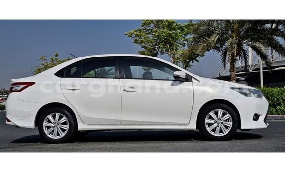 Ra Imported Toyota Yaris funfun Ọkọ̀ in Import - Dubai ni Ashanti Ra Imported Toyota Yaris funfun Ọkọ̀ in Import - Dubai ni Ashanti
