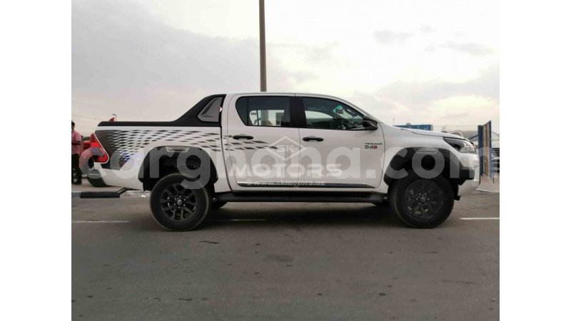 Big with watermark toyota hilux ashanti import dubai 42032