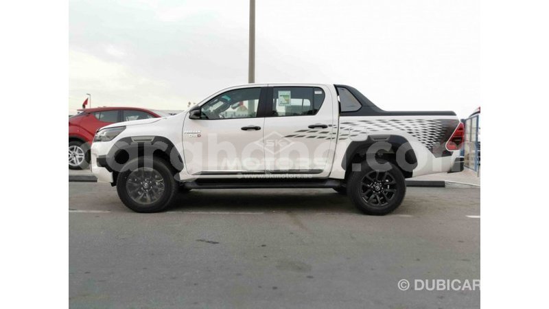 Big with watermark toyota hilux ashanti import dubai 42032