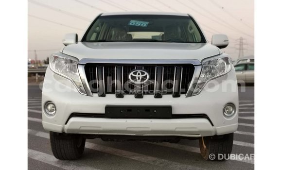 Buy Import Toyota Land Cruiser White Car in Import - Dubai in Ashanti Buy Import Toyota Land Cruiser White Car in Import - Dubai in Ashanti