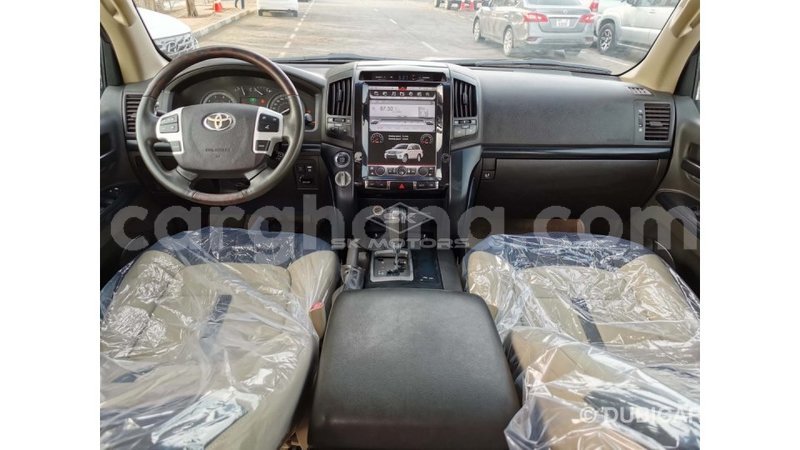 Big with watermark toyota land cruiser ashanti import dubai 42035