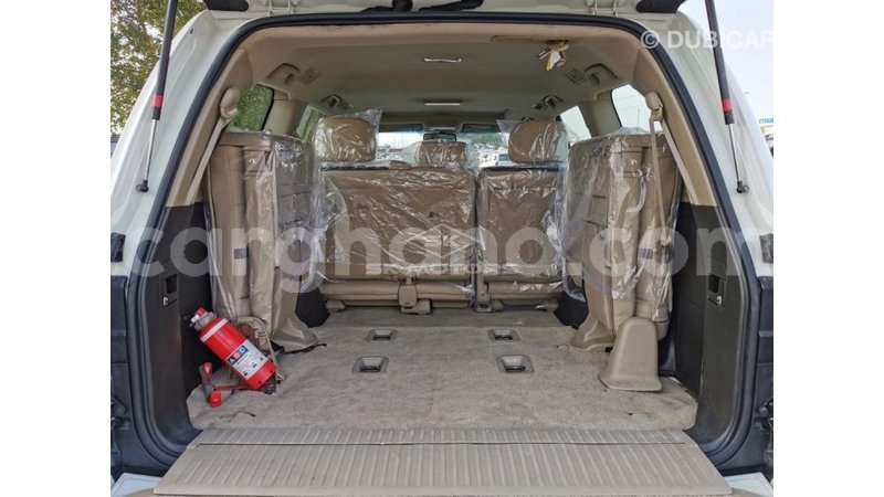 Big with watermark toyota land cruiser ashanti import dubai 42035