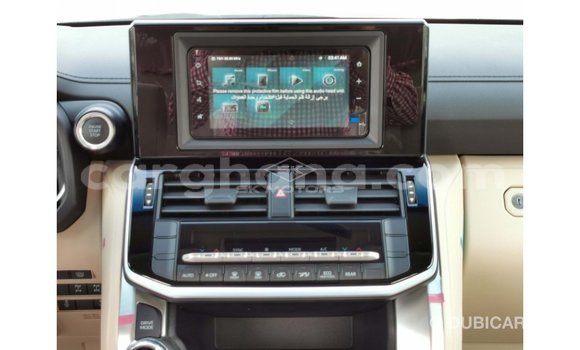 Sayi Imported Toyota Land Cruiser White Mota in Import - Dubai a Ashanti Sayi Imported Toyota Land Cruiser White Mota in Import - Dubai a Ashanti