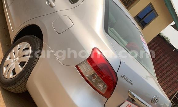 Ra Imported Toyota Belta Silver Ọkọ̀ in Accra ni Greater Accra Ra Imported Toyota Belta Silver Ọkọ̀ in Accra ni Greater Accra