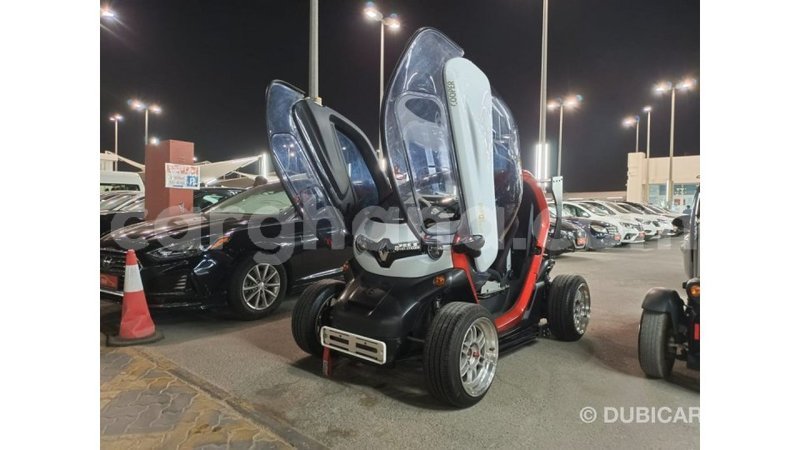 Big with watermark renault twizy ashanti import dubai 42073