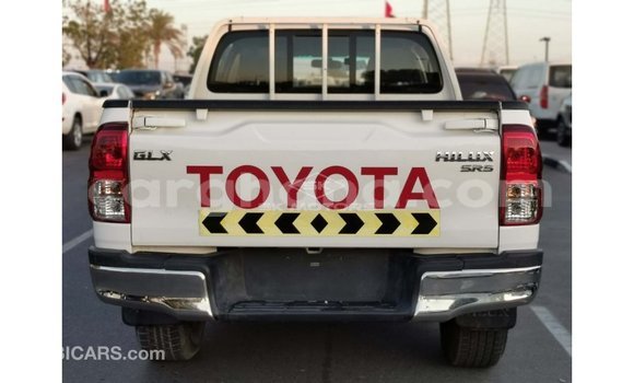 Buy Import Toyota Hilux White Car in Import - Dubai in Ashanti Buy Import Toyota Hilux White Car in Import - Dubai in Ashanti