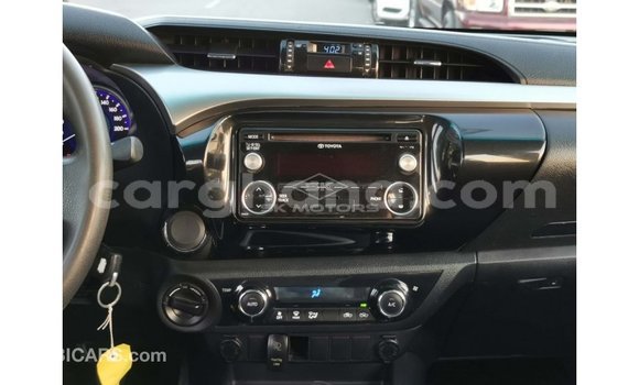 Buy Import Toyota Hilux White Car in Import - Dubai in Ashanti Buy Import Toyota Hilux White Car in Import - Dubai in Ashanti