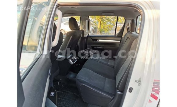 Buy Import Toyota Hilux White Car in Import - Dubai in Ashanti Buy Import Toyota Hilux White Car in Import - Dubai in Ashanti