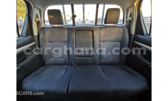Buy Import Toyota Hilux White Car in Import - Dubai in Ashanti Buy Import Toyota Hilux White Car in Import - Dubai in Ashanti