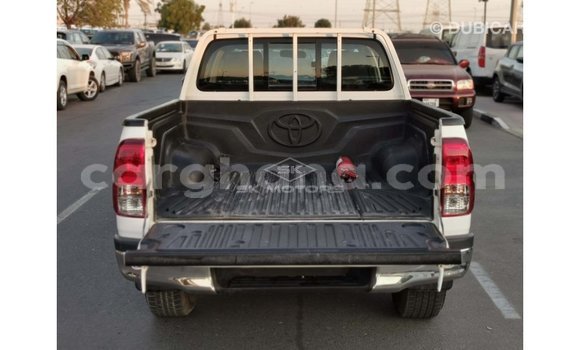 Buy Import Toyota Hilux White Car in Import - Dubai in Ashanti Buy Import Toyota Hilux White Car in Import - Dubai in Ashanti