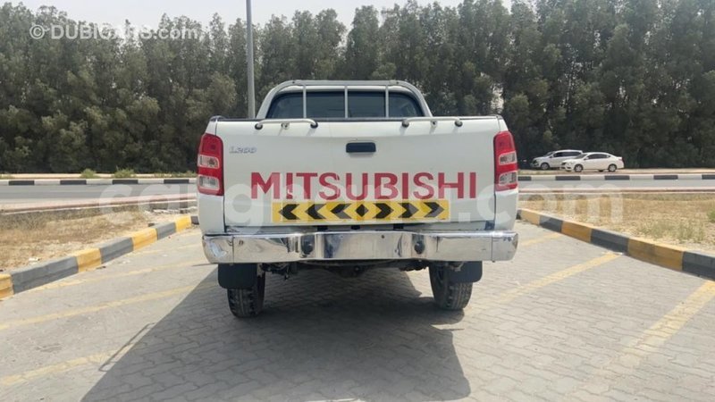 Big with watermark mitsubishi l200 ashanti import dubai 42078