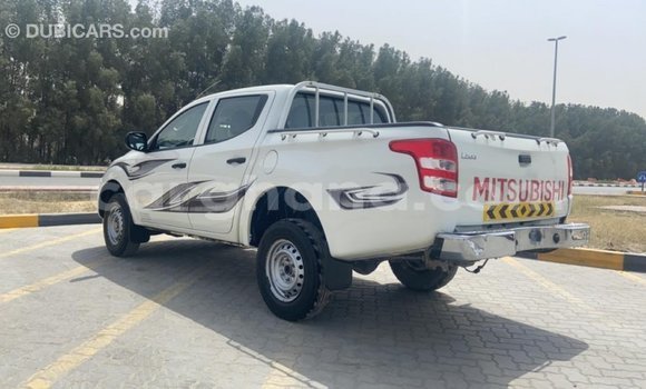 Ra Imported Mitsubishi L200 funfun Ọkọ̀ in Import - Dubai ni Ashanti Ra Imported Mitsubishi L200 funfun Ọkọ̀ in Import - Dubai ni Ashanti