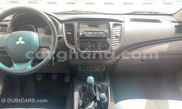 Ra Imported Mitsubishi L200 funfun Ọkọ̀ in Import - Dubai ni Ashanti Ra Imported Mitsubishi L200 funfun Ọkọ̀ in Import - Dubai ni Ashanti