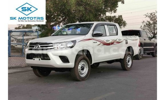 Ra Imported Toyota Hilux funfun Ọkọ̀ in Import - Dubai ni Ashanti Ra Imported Toyota Hilux funfun Ọkọ̀ in Import - Dubai ni Ashanti
