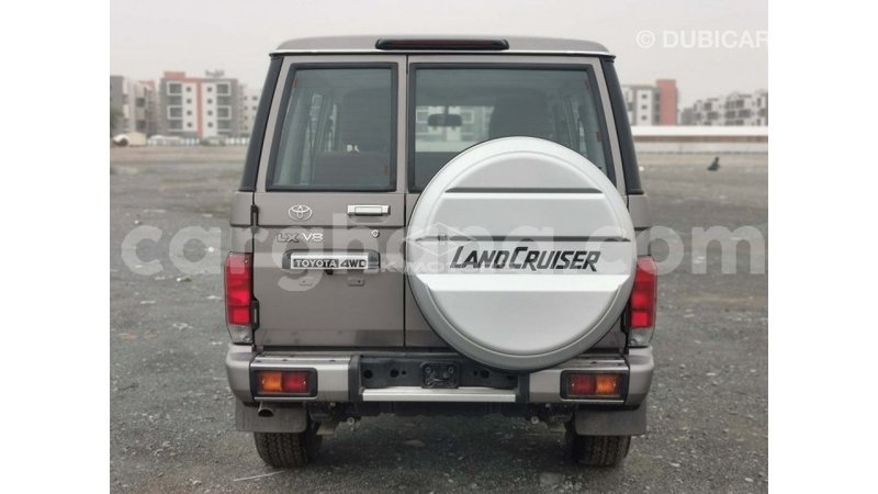 Big with watermark toyota land cruiser ashanti import dubai 42091