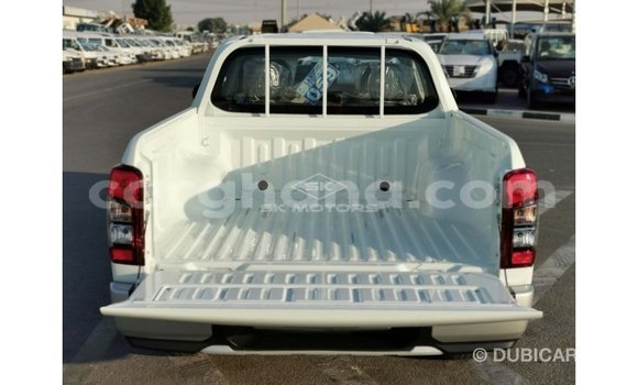 Buy Import Mitsubishi L200 White Car in Import - Dubai in Ashanti Buy Import Mitsubishi L200 White Car in Import - Dubai in Ashanti
