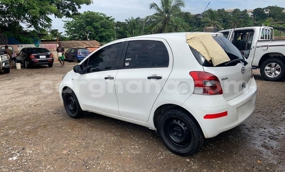 Ra Àlòkù Toyota Yaris funfun Ọkọ̀ in Sekondi–Takoradi Metropolitan ni Oorun Ra Àlòkù Toyota Yaris funfun Ọkọ̀ in Sekondi–Takoradi Metropolitan ni Oorun