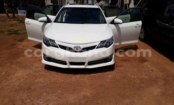 Buy Used Toyota Camry White Car in Accra in Greater Accra