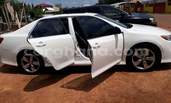 Buy Used Toyota Camry White Car in Accra in Greater Accra Buy Used Toyota Camry White Car in Accra in Greater Accra