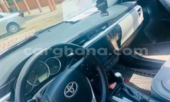Sayi Na hannu Toyota Corolla Azurfa Mota in Accra a Greater Accra Sayi Na hannu Toyota Corolla Azurfa Mota in Accra a Greater Accra