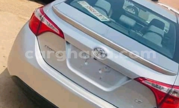 Sayi Na hannu Toyota Corolla Azurfa Mota in Accra a Greater Accra Sayi Na hannu Toyota Corolla Azurfa Mota in Accra a Greater Accra