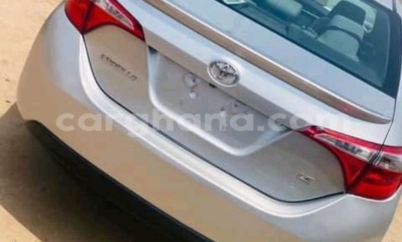 Sayi Na hannu Toyota Corolla Azurfa Mota in Accra a Greater Accra Sayi Na hannu Toyota Corolla Azurfa Mota in Accra a Greater Accra