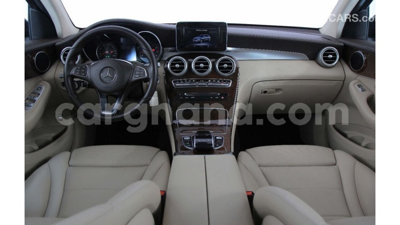 Big with watermark mercedes benz a200 ashanti import dubai 42133