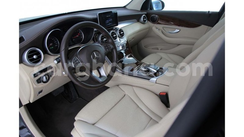 Big with watermark mercedes benz a200 ashanti import dubai 42133