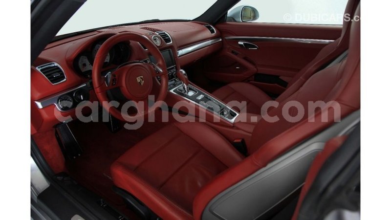 Big with watermark porsche cayman ashanti import dubai 42143