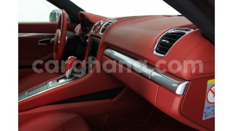 Big with watermark porsche cayman ashanti import dubai 42143