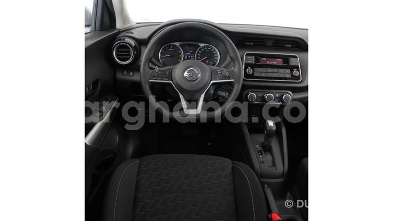 Big with watermark nissan evalia ashanti import dubai 42144