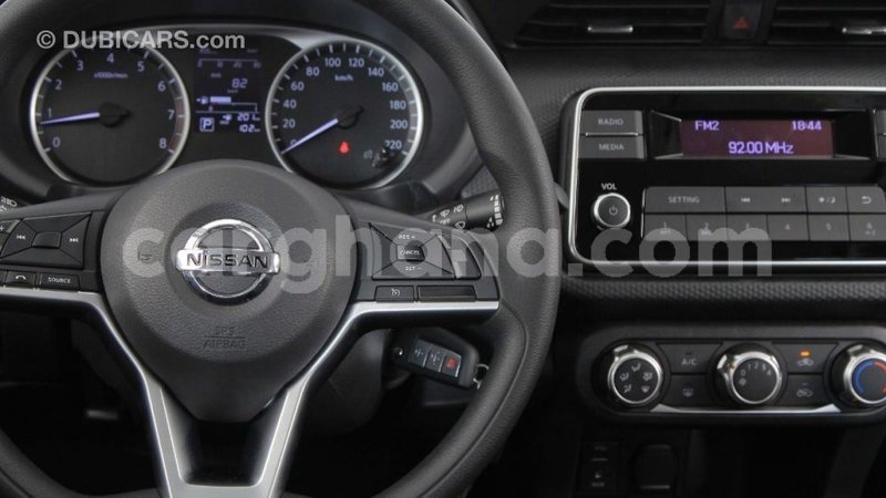 Big with watermark nissan evalia ashanti import dubai 42144