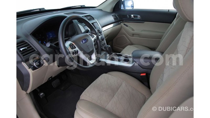 Big with watermark ford explorer ashanti import dubai 42145