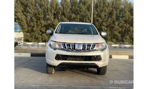 Ra Imported Mitsubishi L200 funfun Ọkọ̀ in Import - Dubai ni Ashanti Ra Imported Mitsubishi L200 funfun Ọkọ̀ in Import - Dubai ni Ashanti