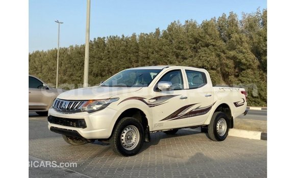 Ra Imported Mitsubishi L200 funfun Ọkọ̀ in Import - Dubai ni Ashanti Ra Imported Mitsubishi L200 funfun Ọkọ̀ in Import - Dubai ni Ashanti