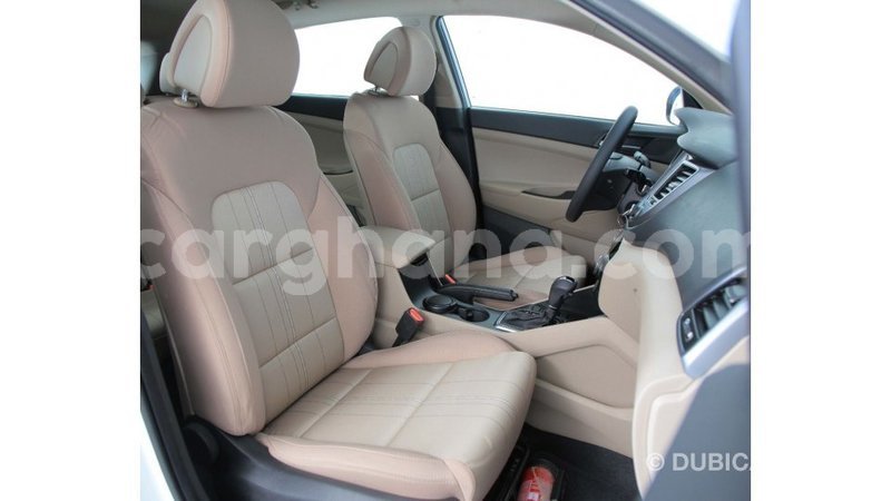 Big with watermark hyundai tucson ashanti import dubai 42152