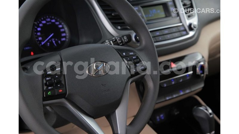 Big with watermark hyundai tucson ashanti import dubai 42152