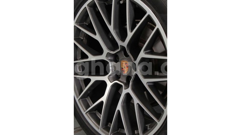 Big with watermark porsche macan ashanti import dubai 42157