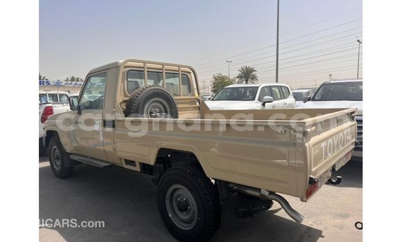 Sayi Imported Toyota Land Cruiser M Mota in Import - Dubai a Ashanti Sayi Imported Toyota Land Cruiser M Mota in Import - Dubai a Ashanti