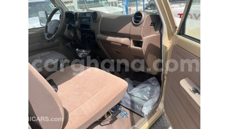 Big with watermark toyota land cruiser ashanti import dubai 42167