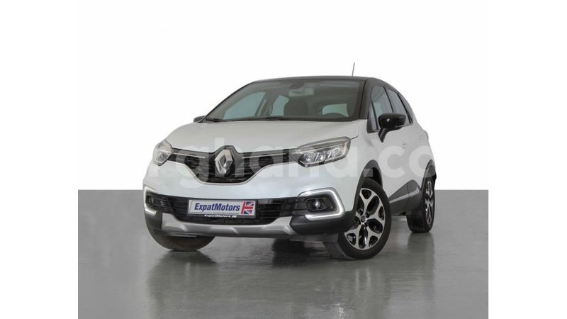 Big with watermark renault captur ashanti import dubai 42168