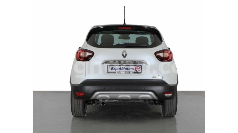 Big with watermark renault captur ashanti import dubai 42168