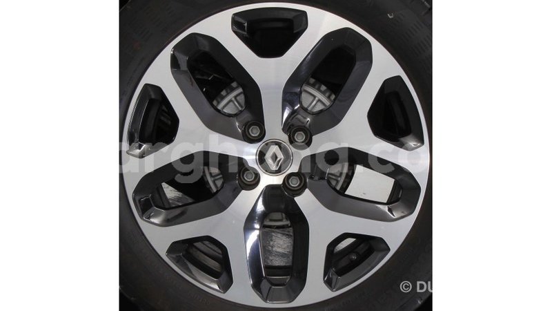 Big with watermark renault captur ashanti import dubai 42168