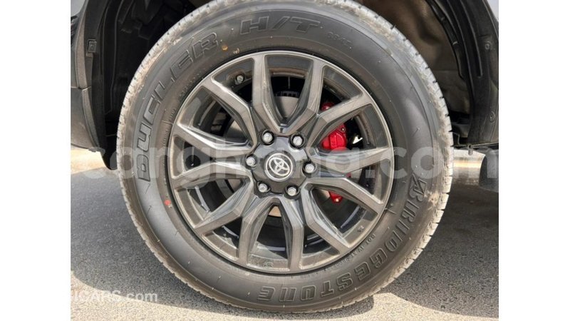 Big with watermark toyota hilux ashanti import dubai 42172