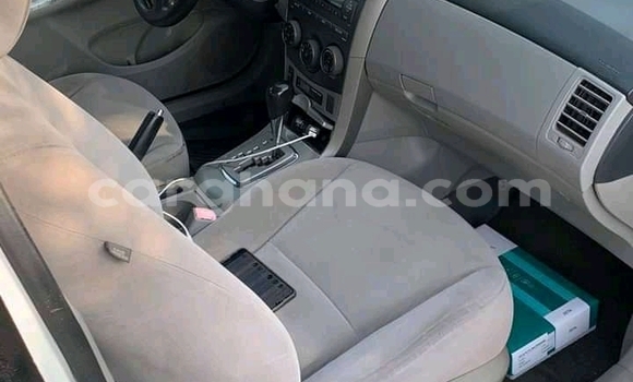 Sayi Na hannu Toyota Corolla White Mota in Accra a Greater Accra Sayi Na hannu Toyota Corolla White Mota in Accra a Greater Accra