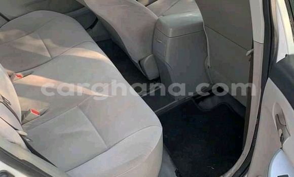 Sayi Na hannu Toyota Corolla White Mota in Accra a Greater Accra Sayi Na hannu Toyota Corolla White Mota in Accra a Greater Accra