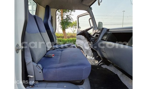 Ra Imported Mitsubishi i funfun Ọkọ̀ in Import - Dubai ni Ashanti Ra Imported Mitsubishi i funfun Ọkọ̀ in Import - Dubai ni Ashanti